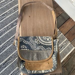Myra bag